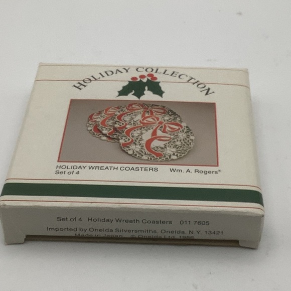 Vintage 1986  Set of Four Oneida Silver Holiday Wreath Coasters - Picture 5 of 9